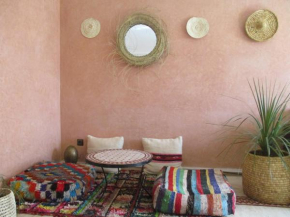 At Home Marrakech with swimming pool